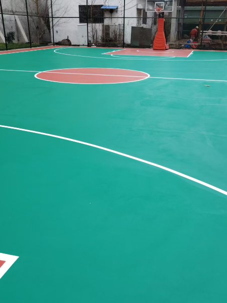 陆河 球场长期使用易出现地面开裂